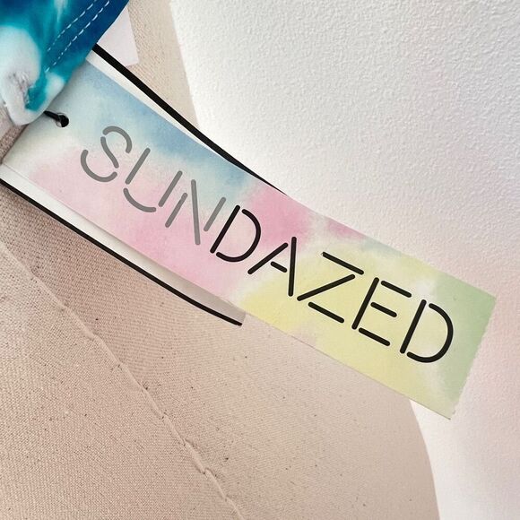 Sundazed Ledia Blue Tie-Dye Shirred Bikini Top Size 36 B/C - Picture 9 of 12